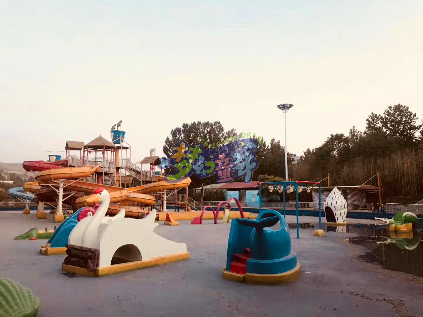 河南省新鄉(xiāng)市五龍山響水河水上樂園